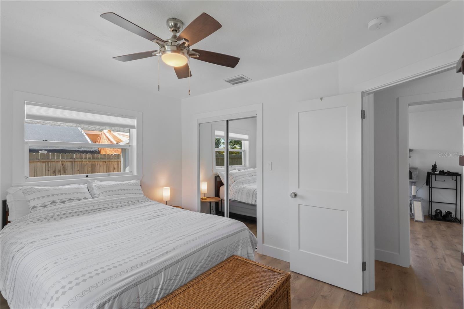 Listing photo id 14 for 1715 Thomas Drive