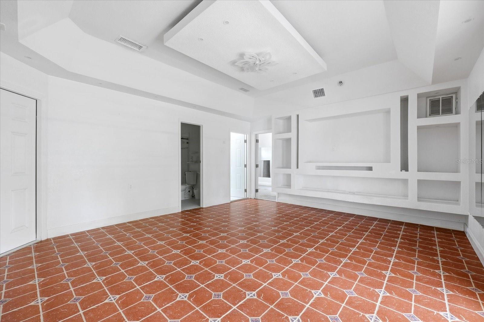 Image 32 of 43 For 5451 Tropic Drive