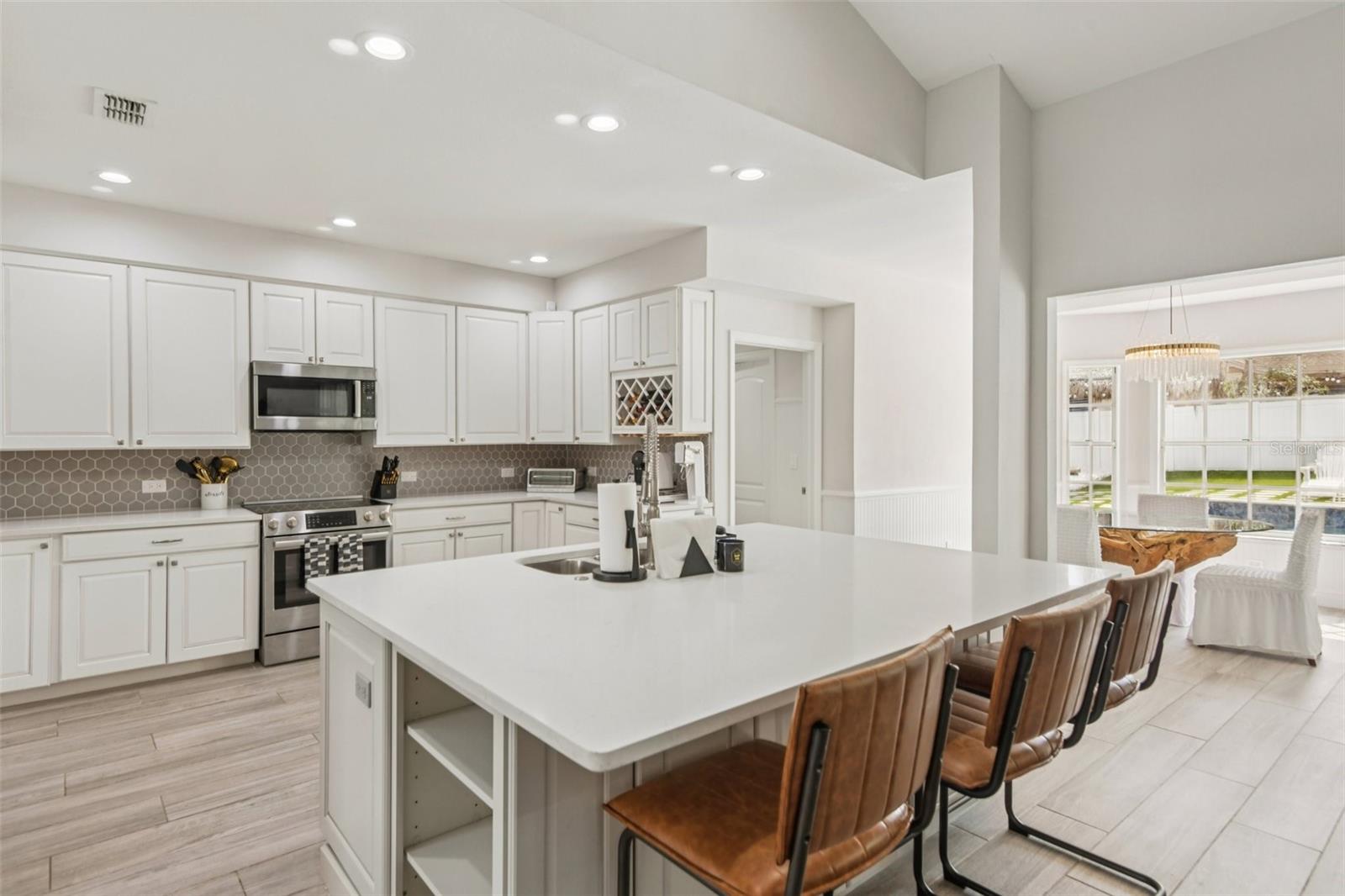 Image 10 of 67 For 1671 Sparkling Court