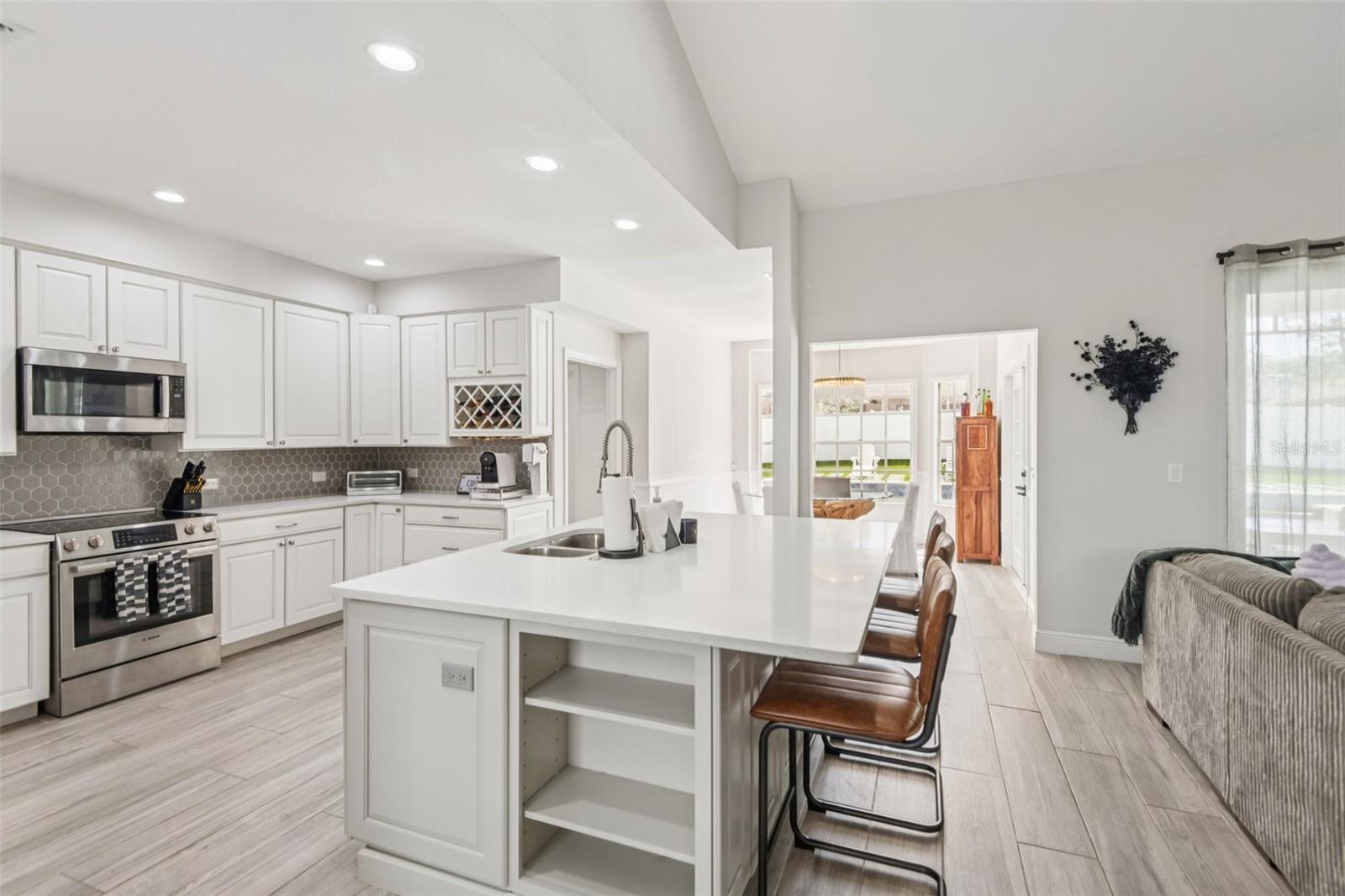 Image 11 of 67 For 1671 Sparkling Court