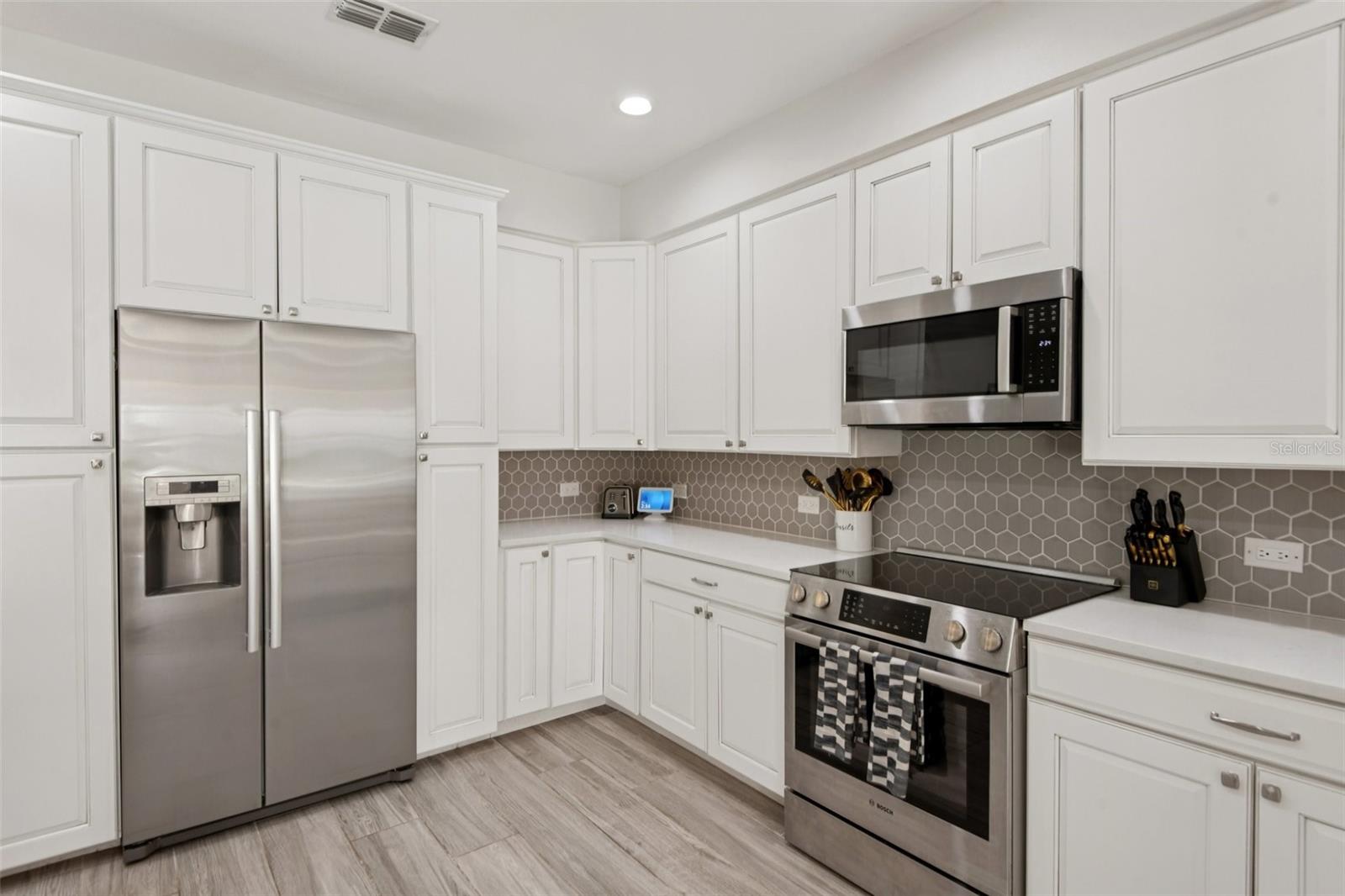 Image 13 of 67 For 1671 Sparkling Court