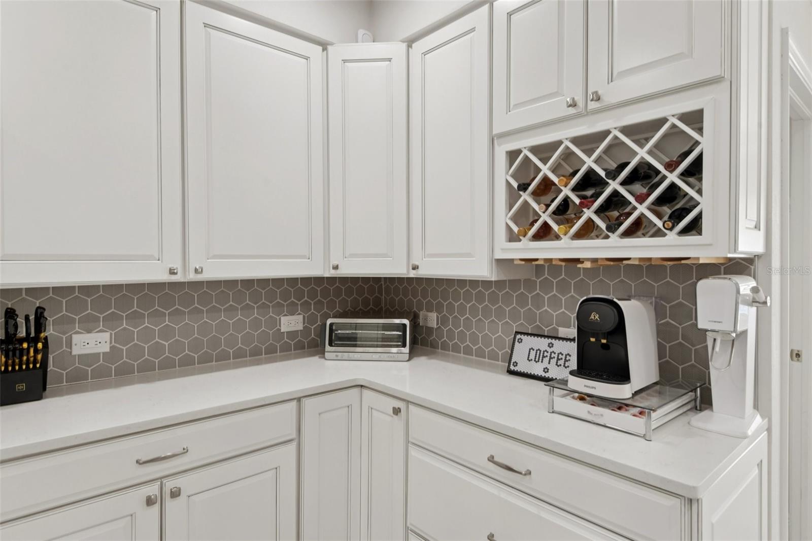 Image 14 of 67 For 1671 Sparkling Court