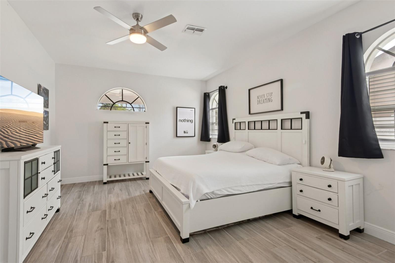 Image 24 of 67 For 1671 Sparkling Court