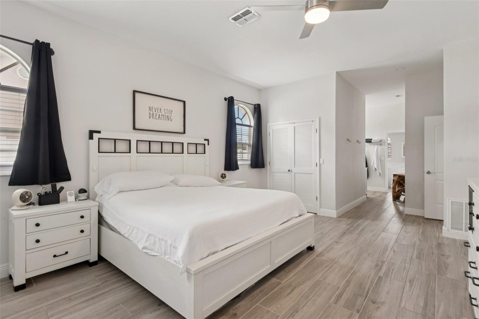 Image 25 of 67 For 1671 Sparkling Court