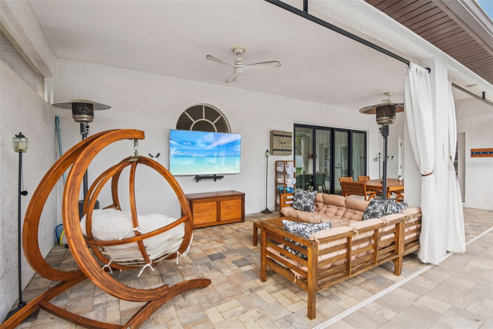 Image 39 of 67 For 1671 Sparkling Court