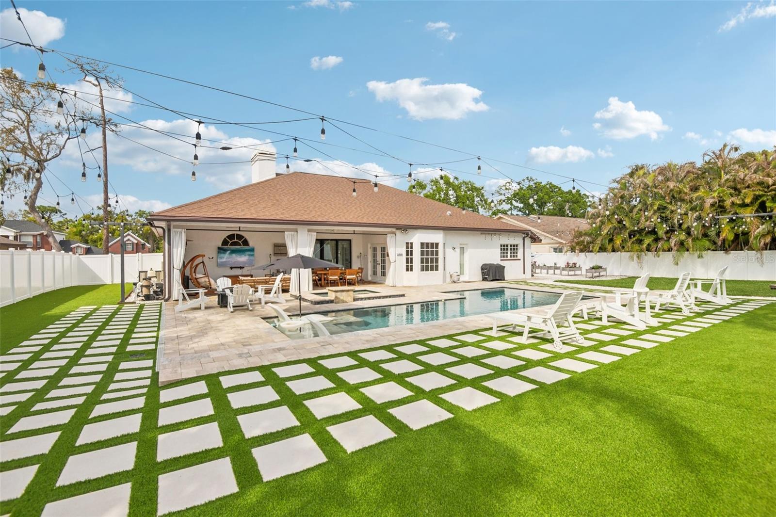 Image 43 of 67 For 1671 Sparkling Court