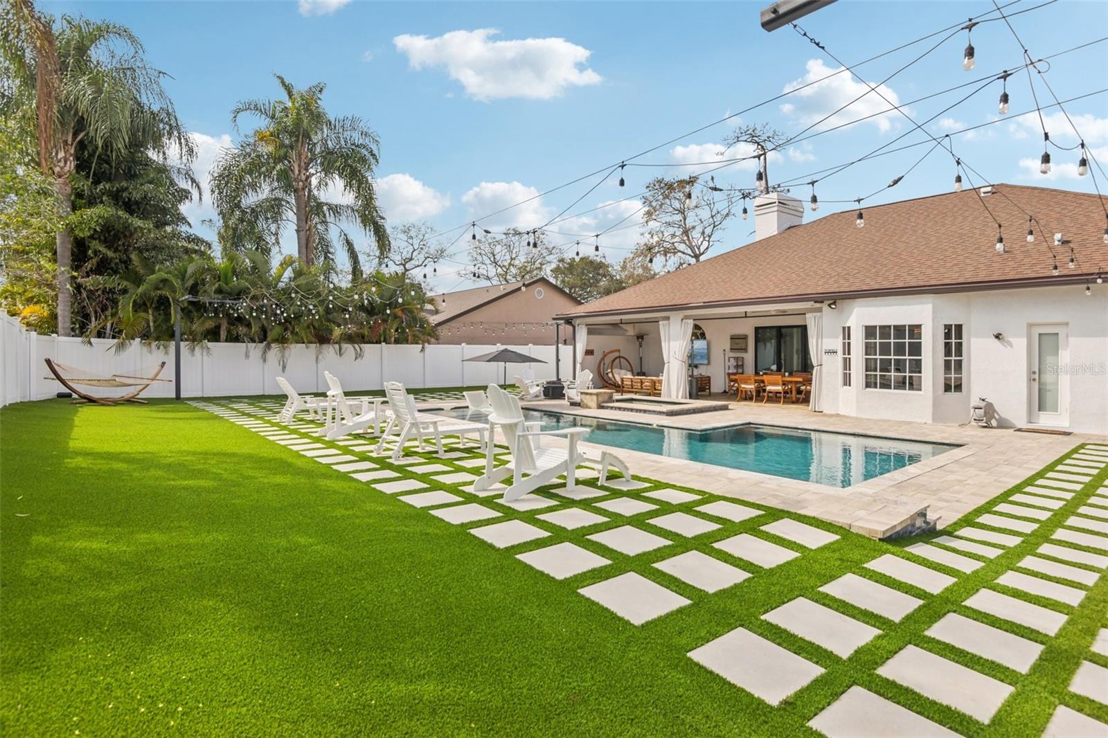 Image 46 of 67 For 1671 Sparkling Court