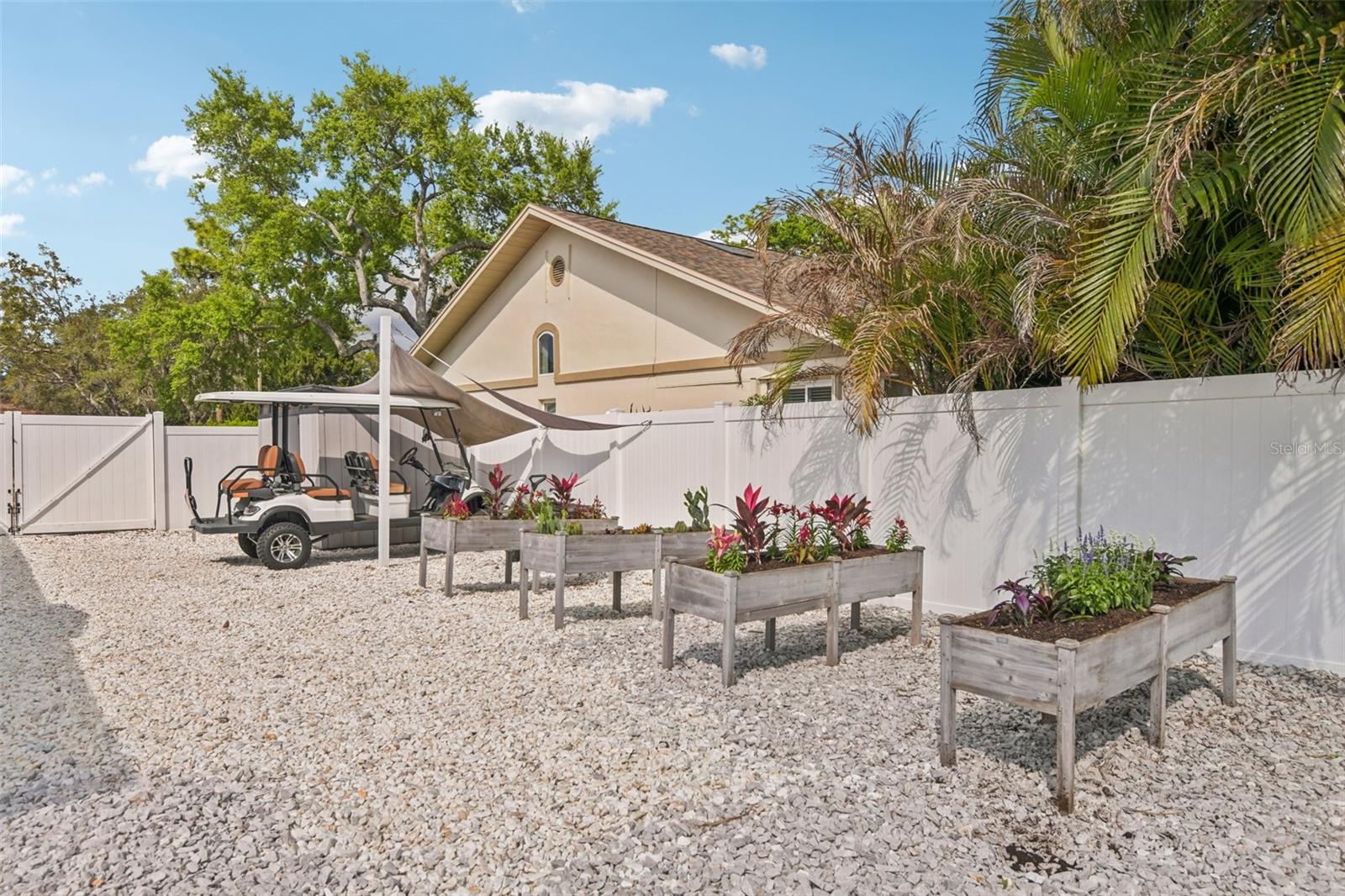 Image 51 of 67 For 1671 Sparkling Court