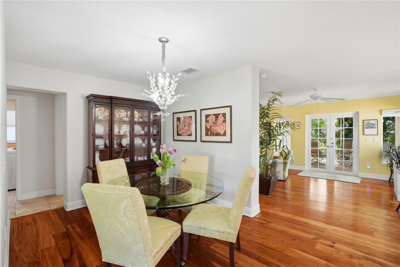 Image 10 of 47 For 1348 High Bluff Drive