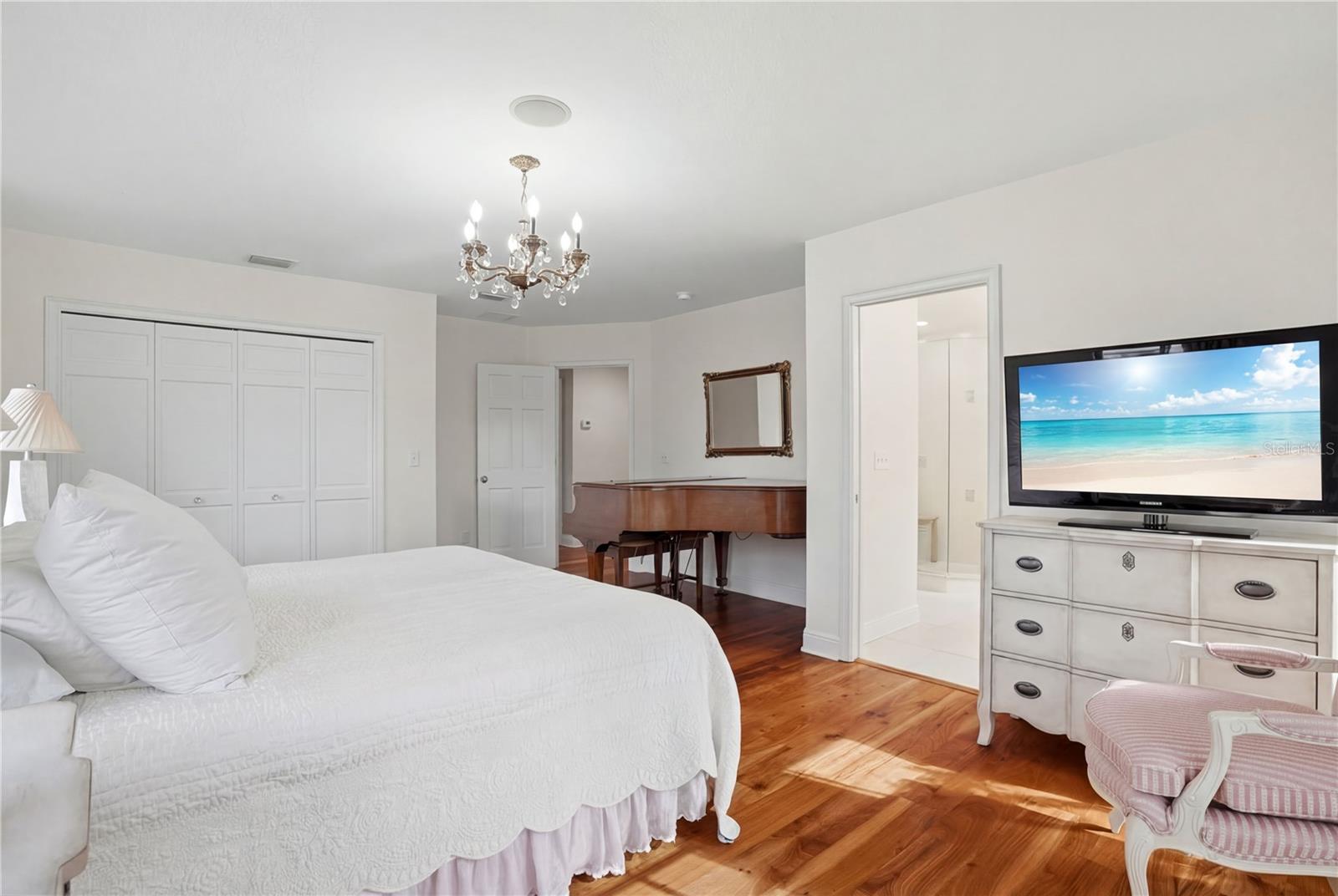 Image 19 of 47 For 1348 High Bluff Drive