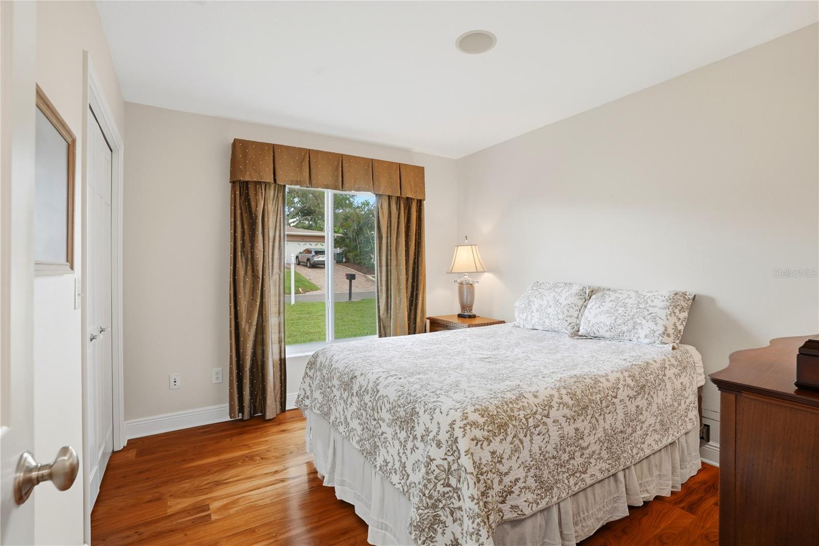 Image 24 of 47 For 1348 High Bluff Drive