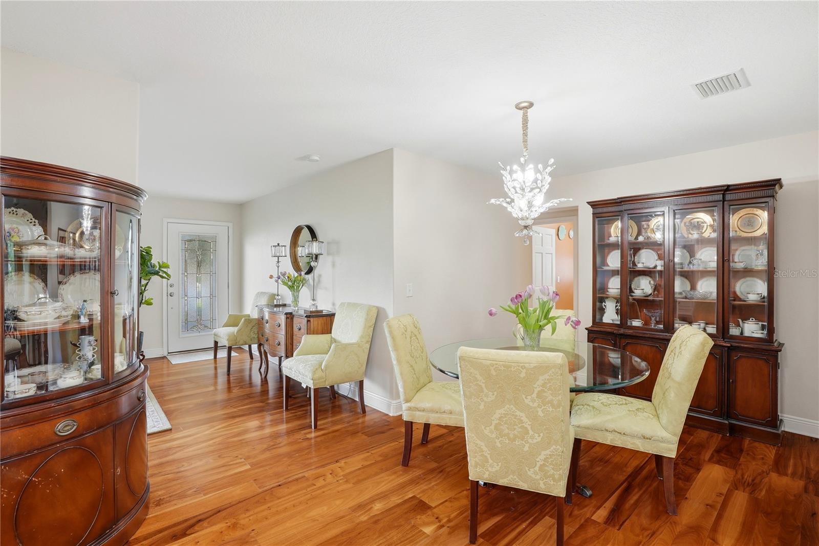 Image 9 of 47 For 1348 High Bluff Drive