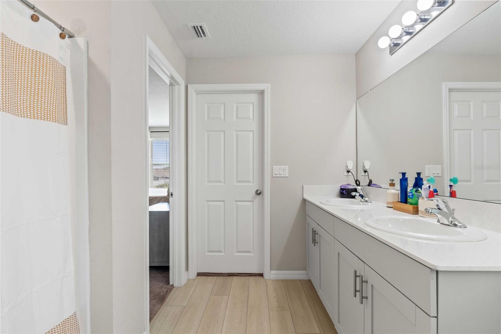 Image 37 of 49 For 7512 Wallflower Trail