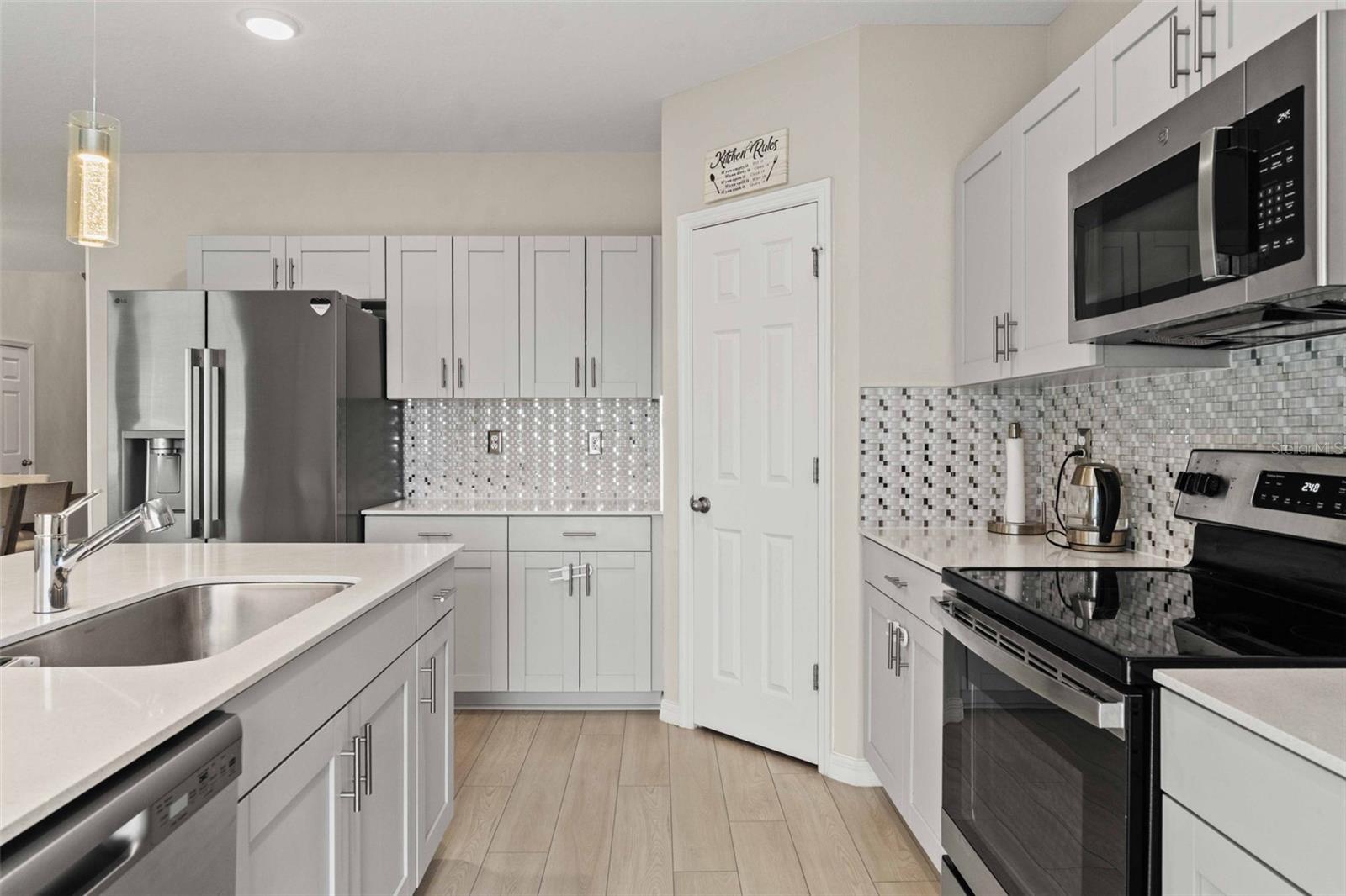 Image 9 of 49 For 7512 Wallflower Trail