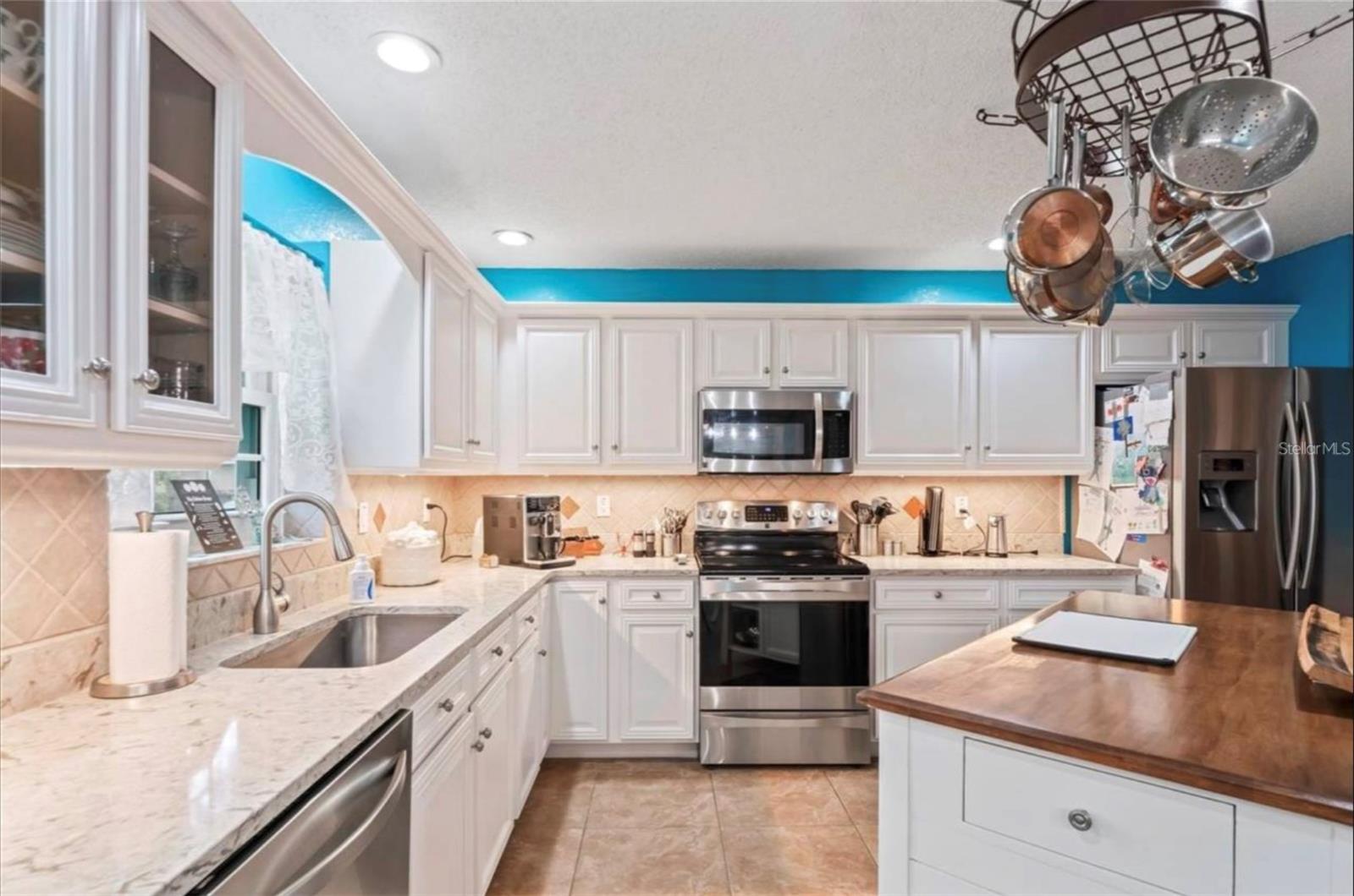 Image 18 of 70 For 14204 Highgrove Road