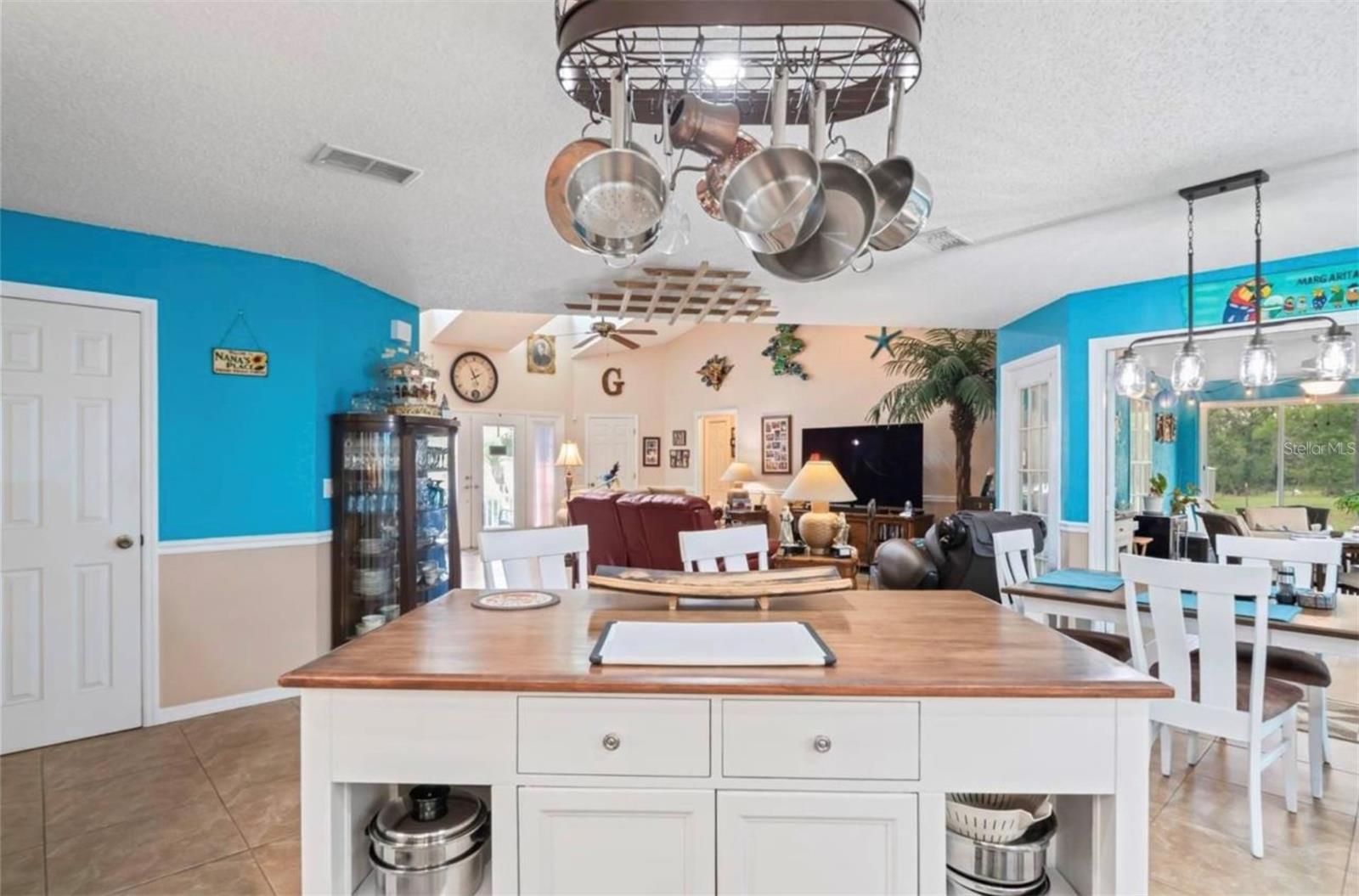 Image 19 of 70 For 14204 Highgrove Road