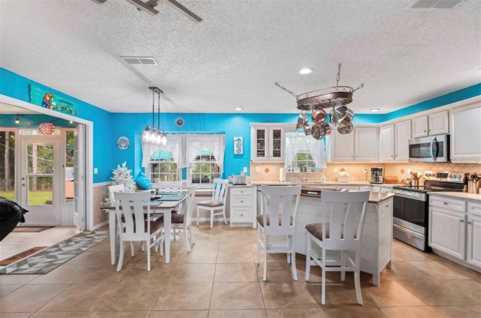 Image 21 of 70 For 14204 Highgrove Road