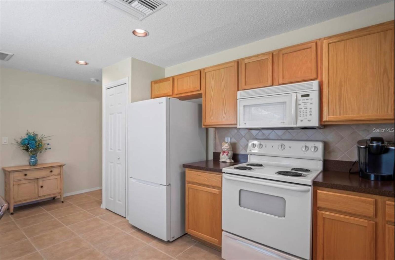 Image 36 of 70 For 14204 Highgrove Road