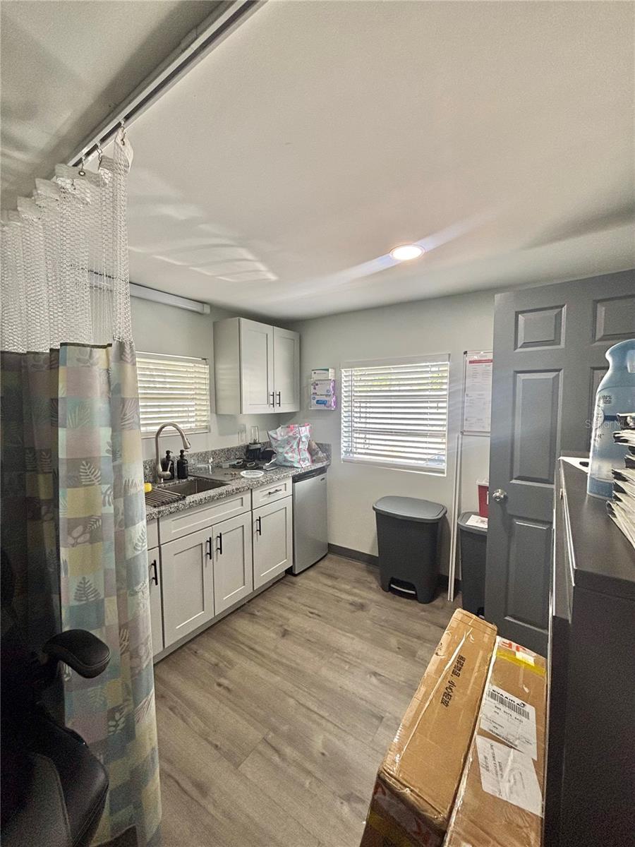 Image 24 of 28 For 3713 Mckay Avenue