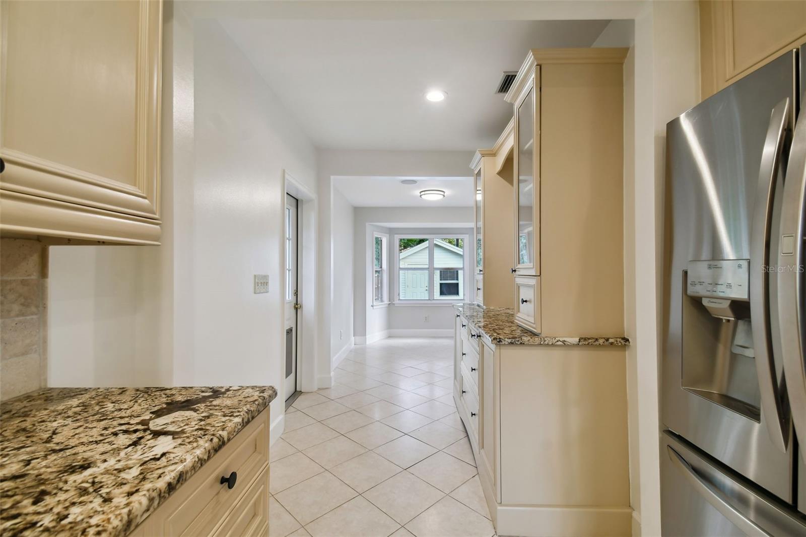 Image 14 of 55 For 2918 Coachman Avenue