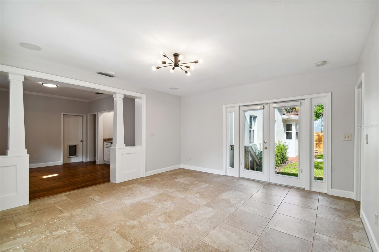 Image 20 of 55 For 2918 Coachman Avenue