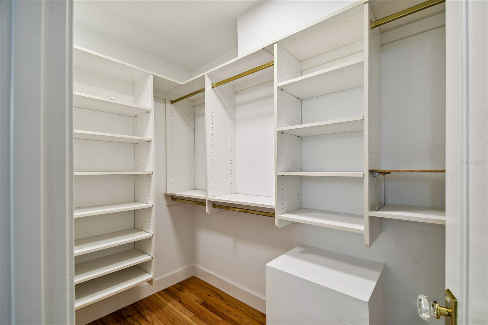 Image 22 of 55 For 2918 Coachman Avenue