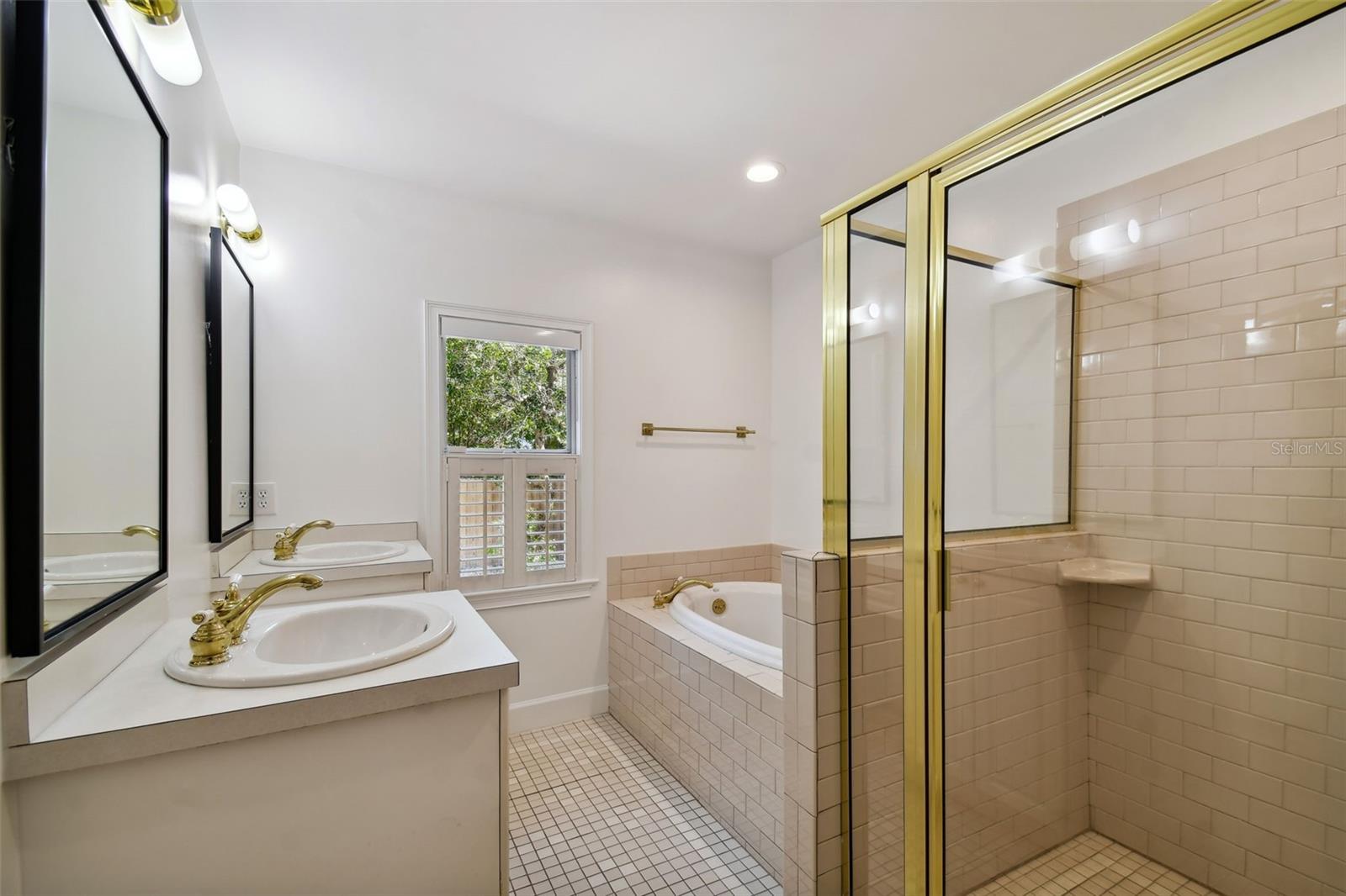 Image 23 of 55 For 2918 Coachman Avenue