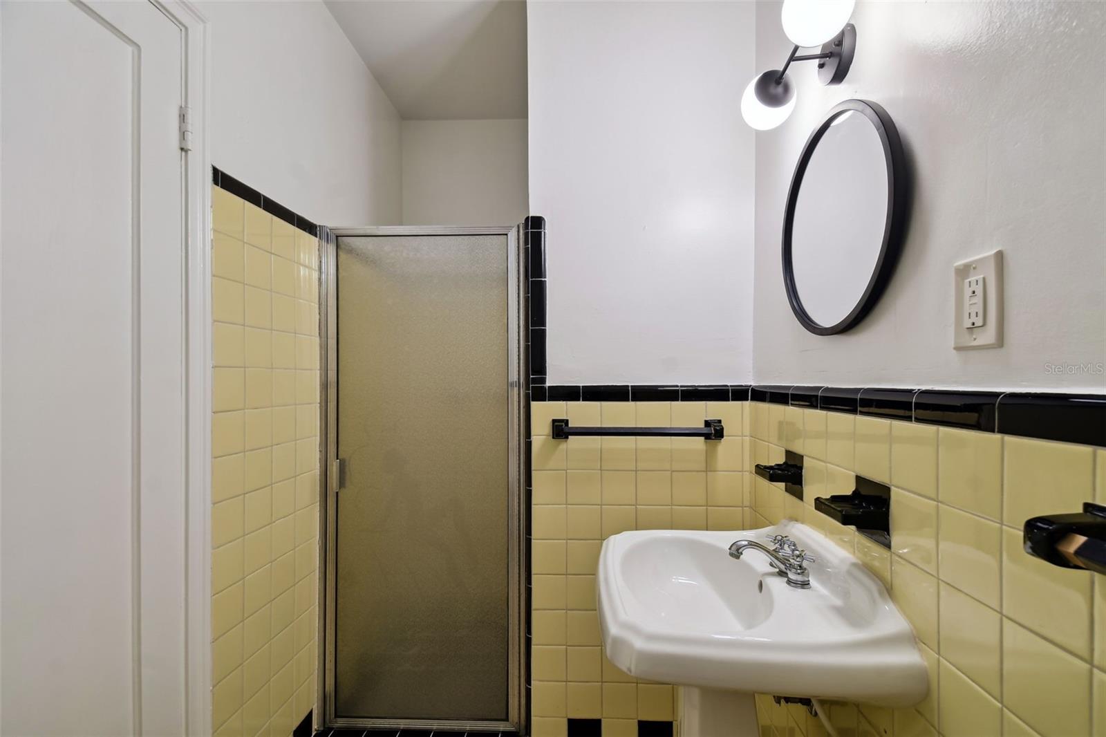 Image 33 of 55 For 2918 Coachman Avenue