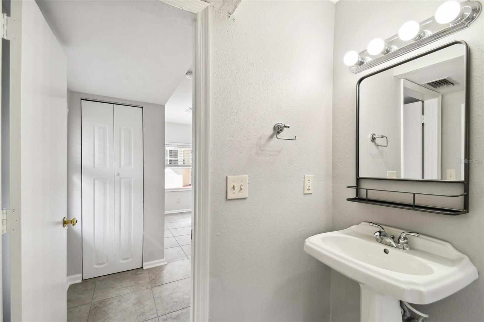 Image 49 of 55 For 2918 Coachman Avenue