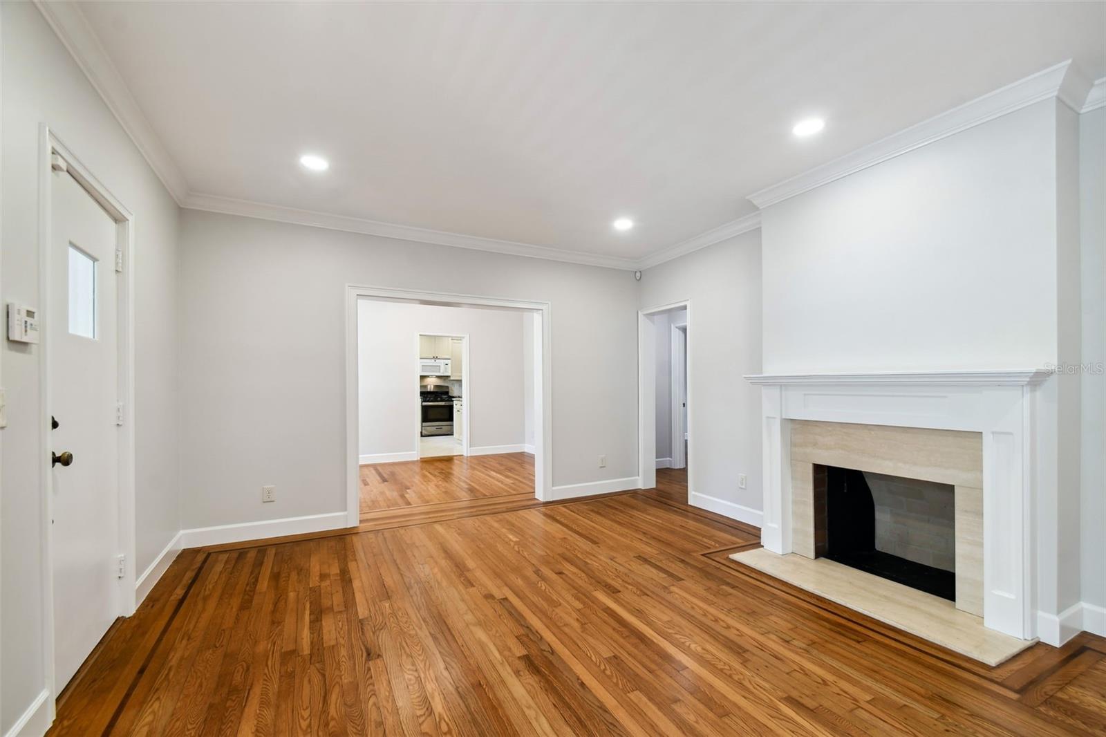 Image 5 of 55 For 2918 Coachman Avenue