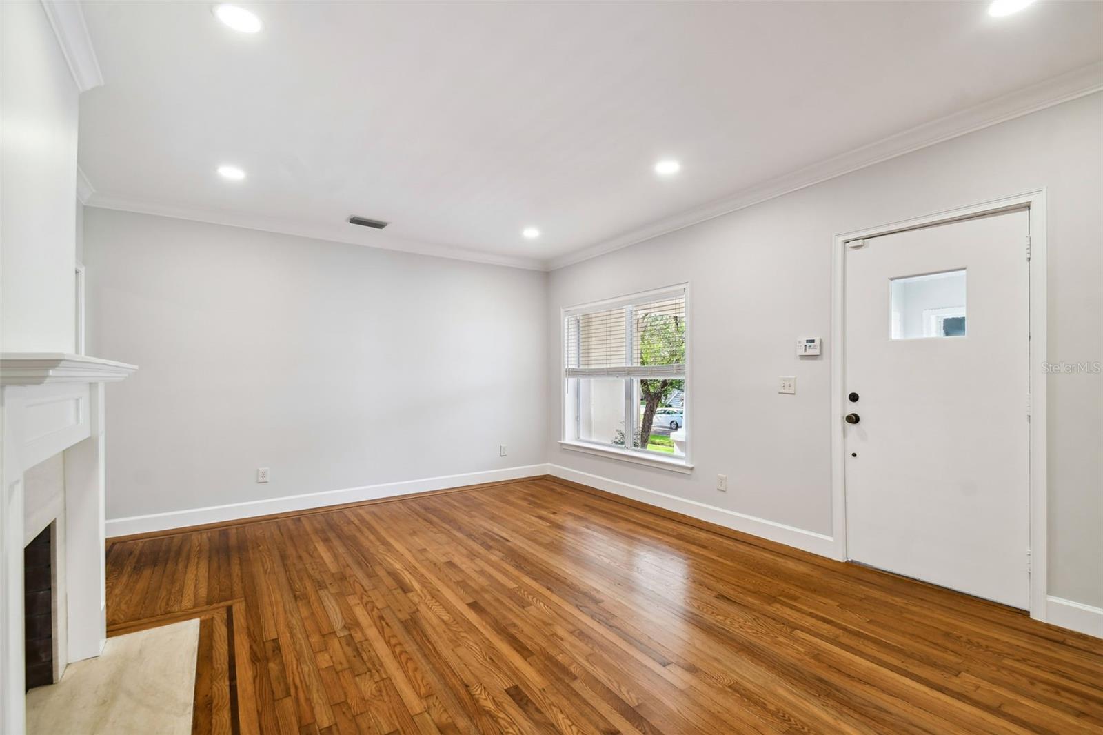 Image 6 of 55 For 2918 Coachman Avenue