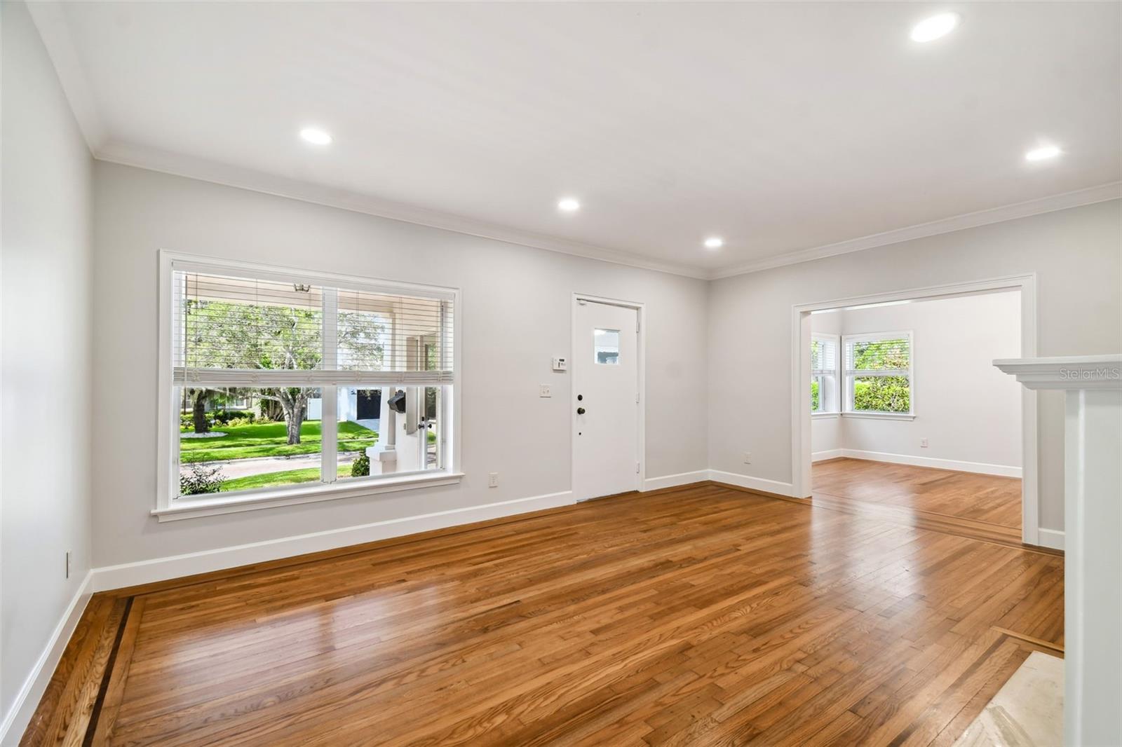 Image 7 of 55 For 2918 Coachman Avenue