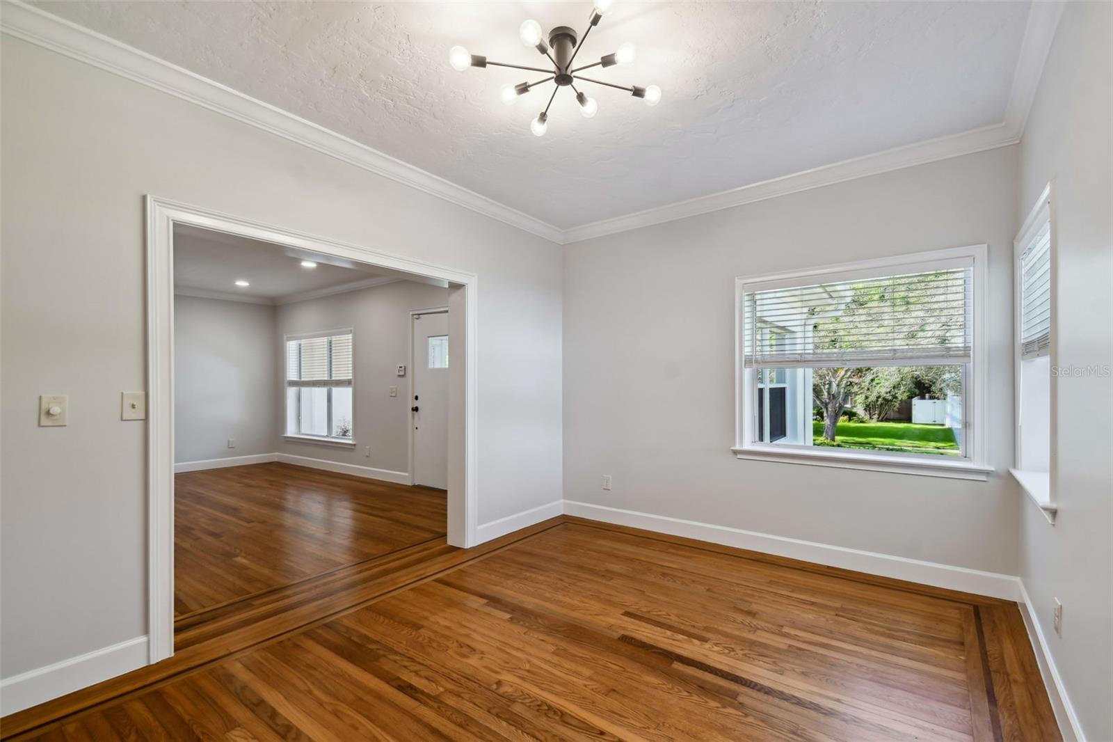 Image 8 of 55 For 2918 Coachman Avenue