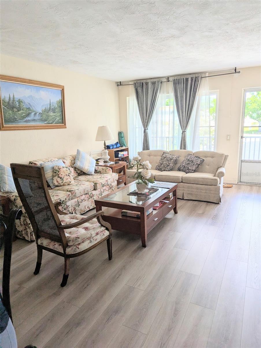 Image 5 of 16 For 2433 Brazilia Drive 45