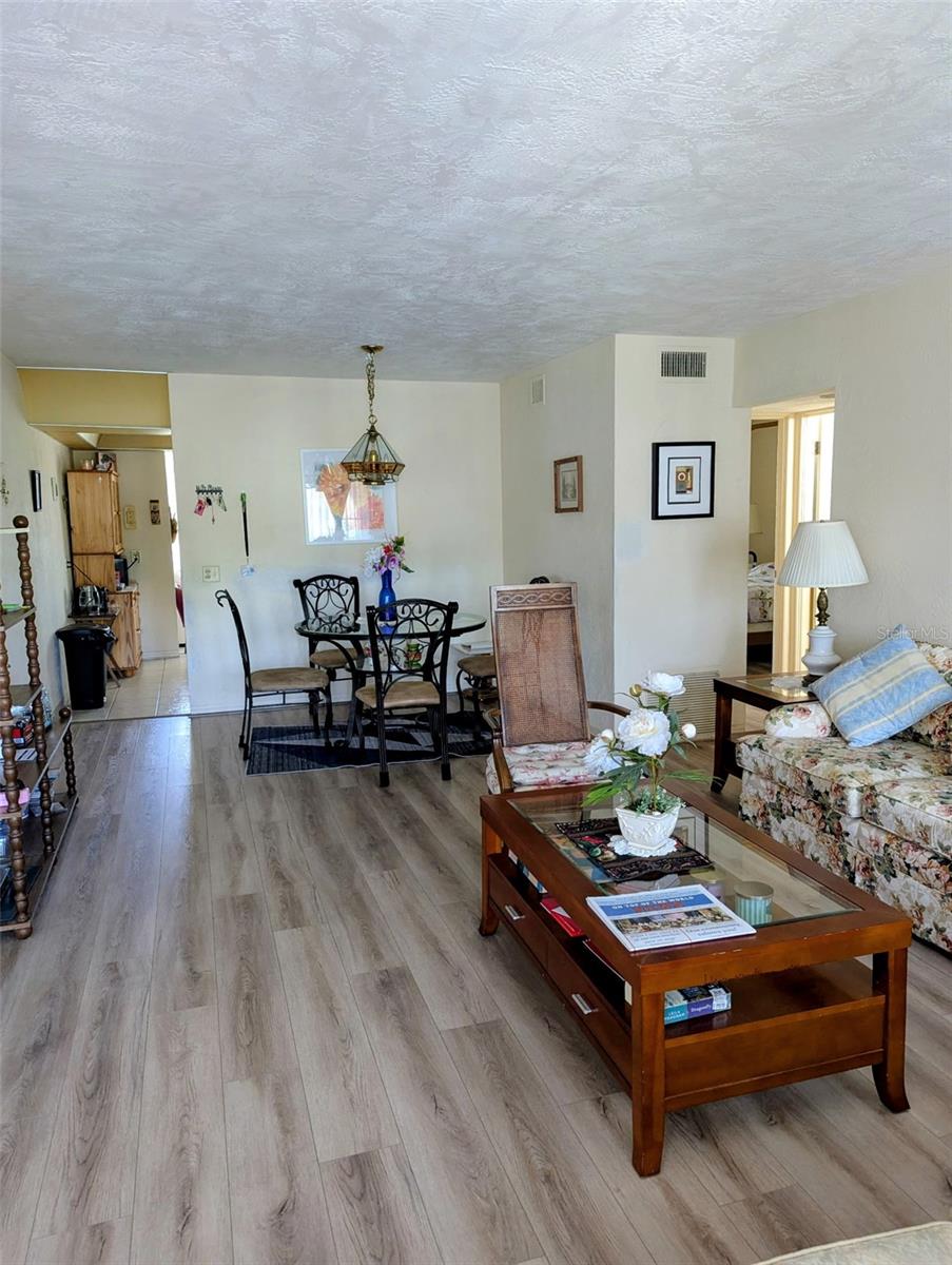 Image 6 of 16 For 2433 Brazilia Drive 45