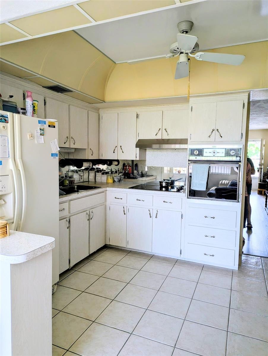 Image 9 of 16 For 2433 Brazilia Drive 45