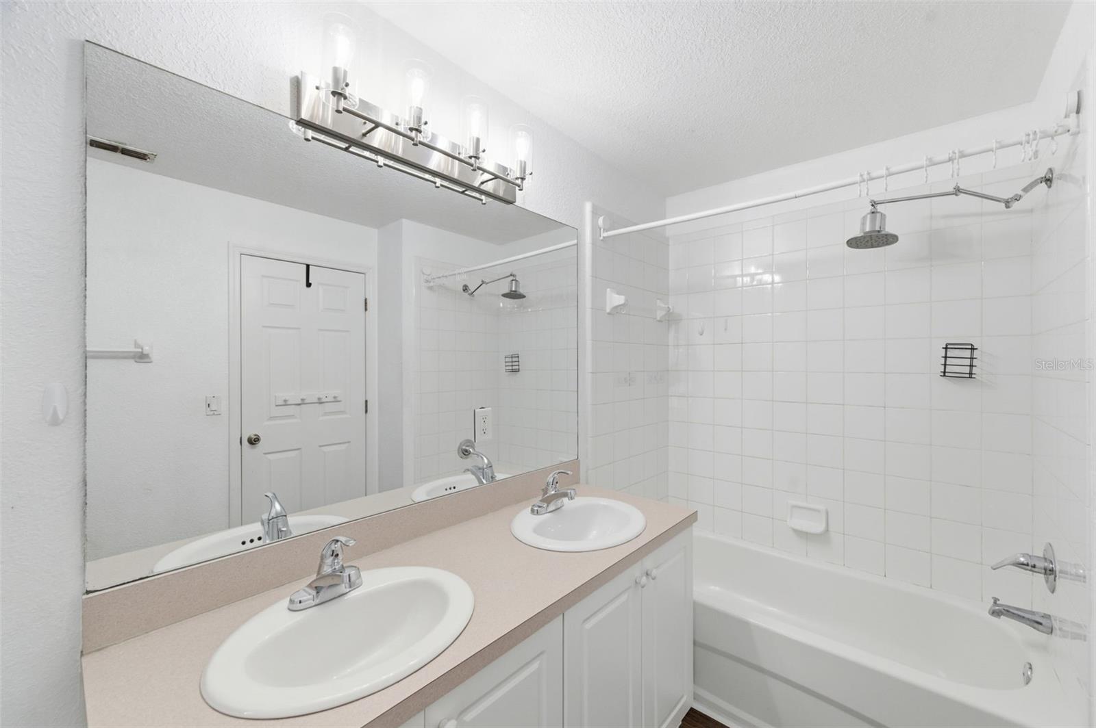 Image 22 of 33 For 4347 Har Paul Circle