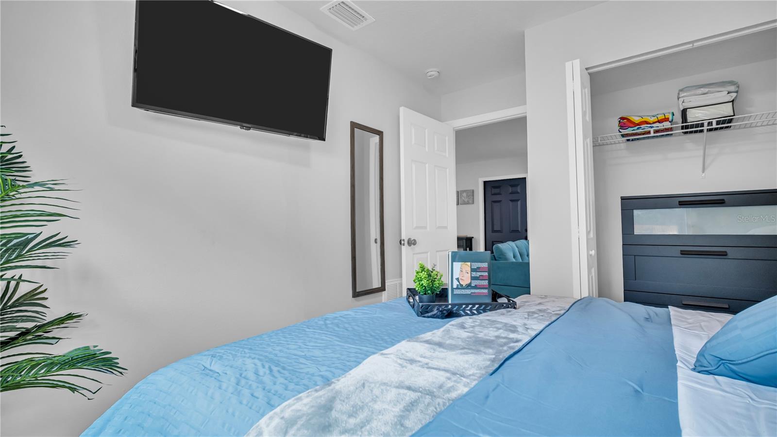 Image 13 of 22 For 121 Pennsylvania Avenue