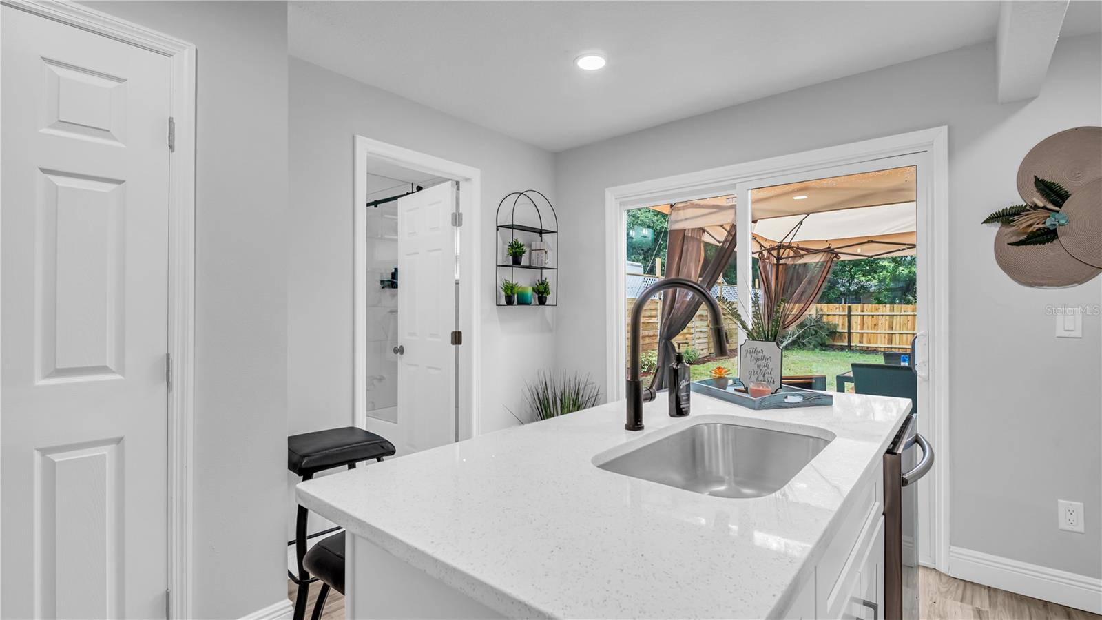 Image 4 of 22 For 121 Pennsylvania Avenue