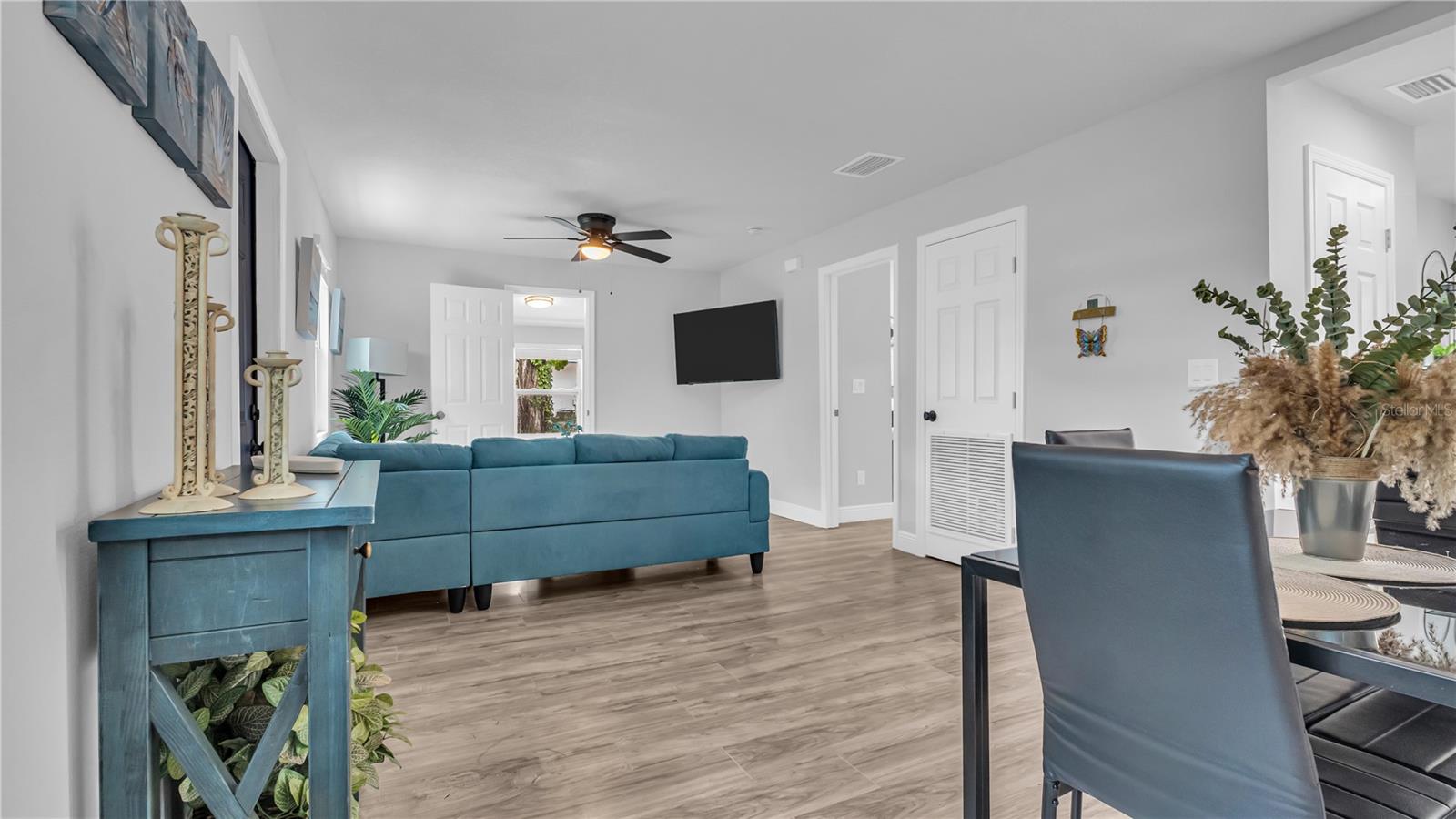 Image 5 of 22 For 121 Pennsylvania Avenue