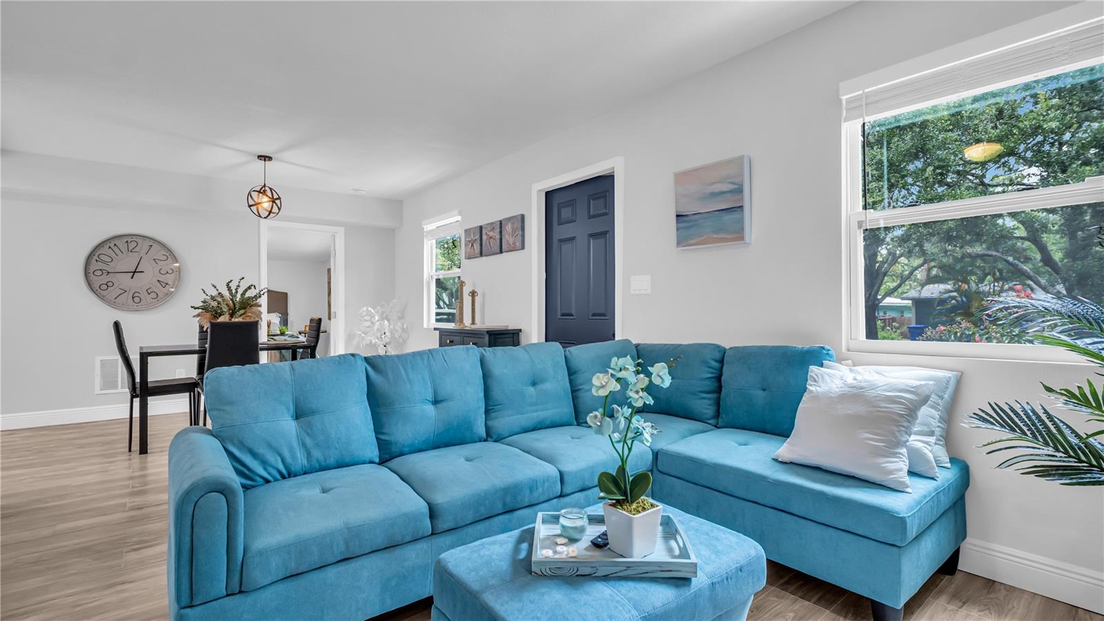 Image 7 of 22 For 121 Pennsylvania Avenue