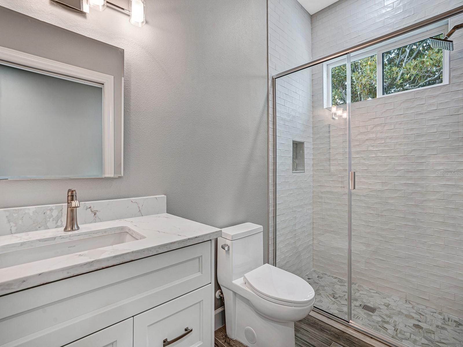 Image 36 of 52 For 108 Irwin Street E