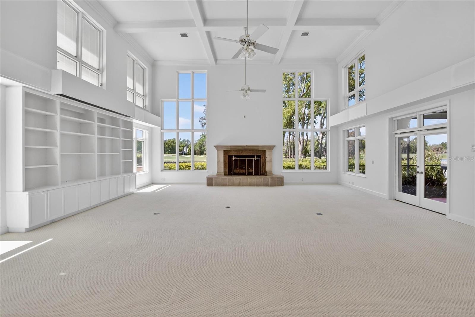 Listing photo id 10 for 1043 Guisando De Avila