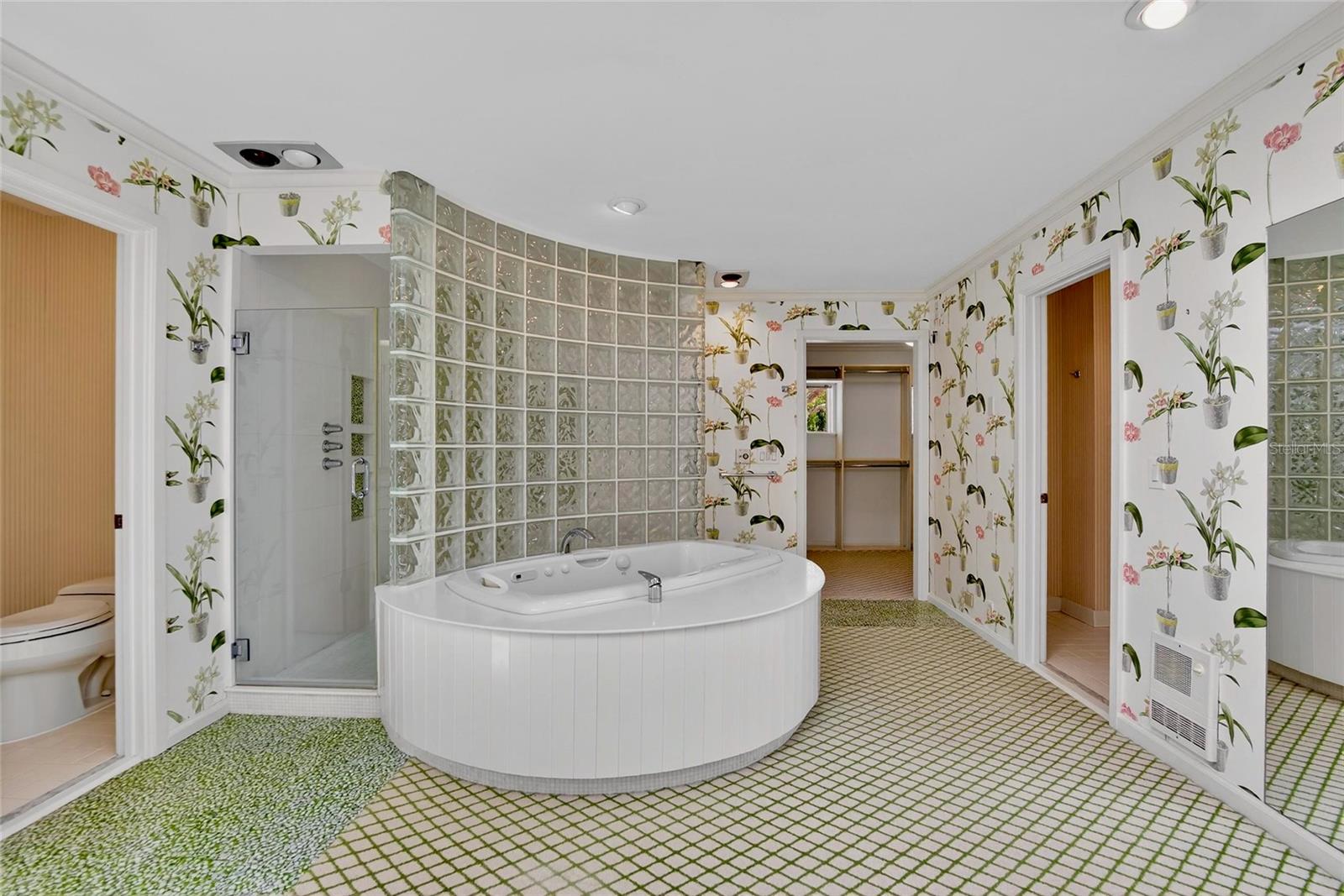 Listing photo id 28 for 1043 Guisando De Avila