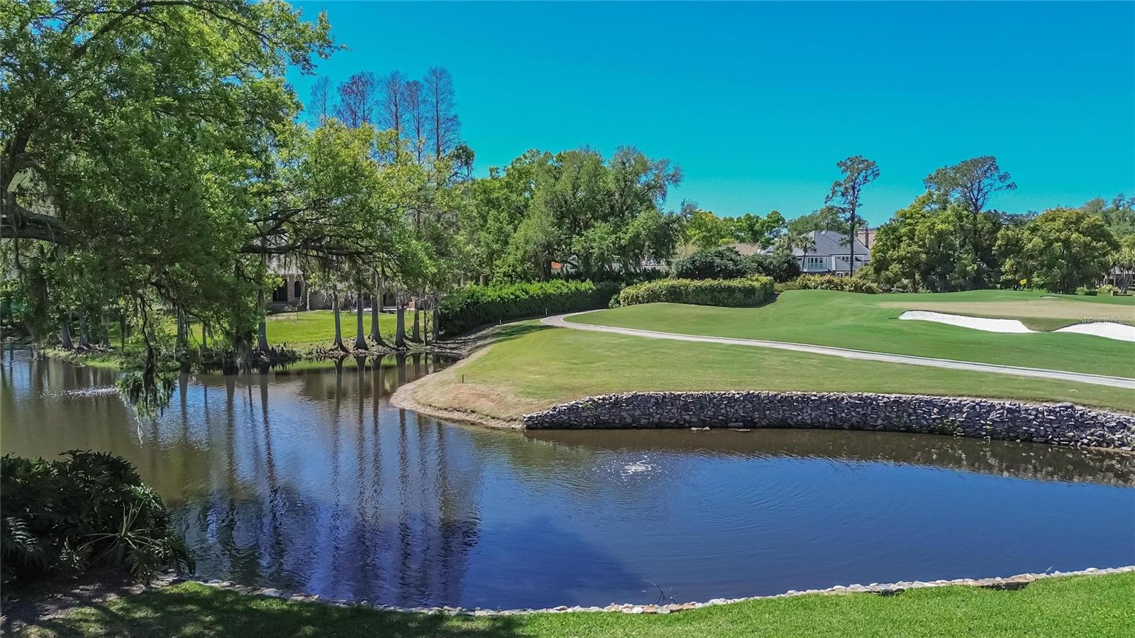 Listing photo id 2 for 1043 Guisando De Avila