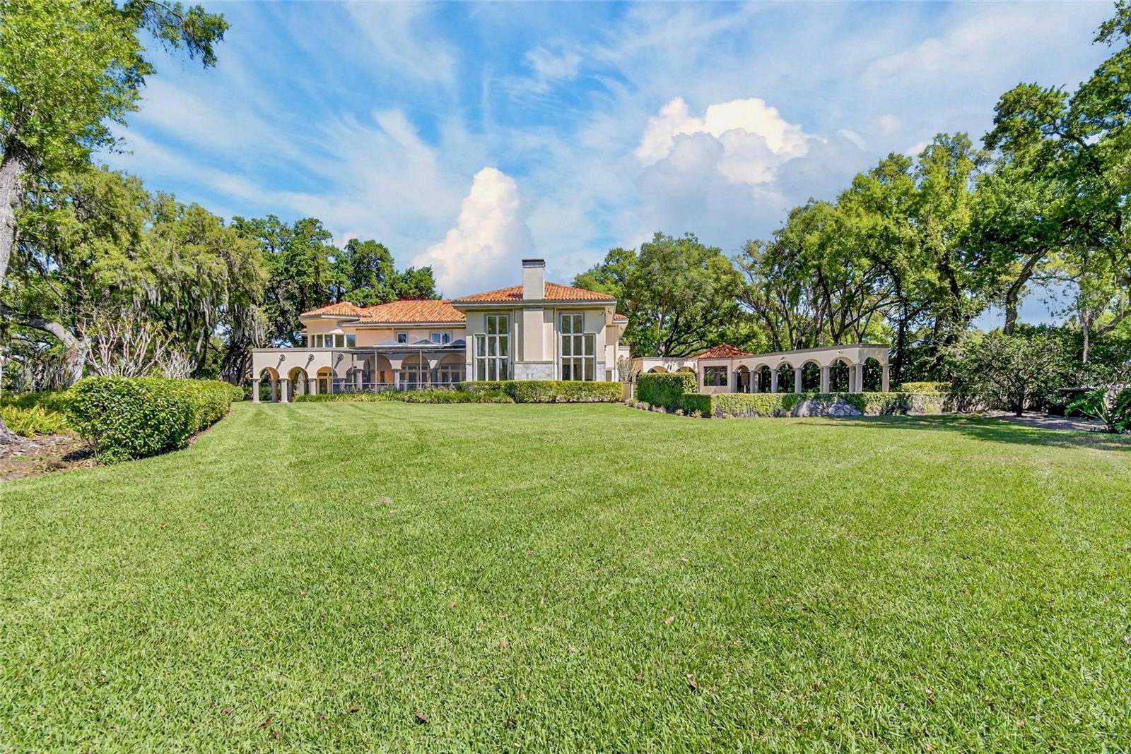 Listing photo id 46 for 1043 Guisando De Avila