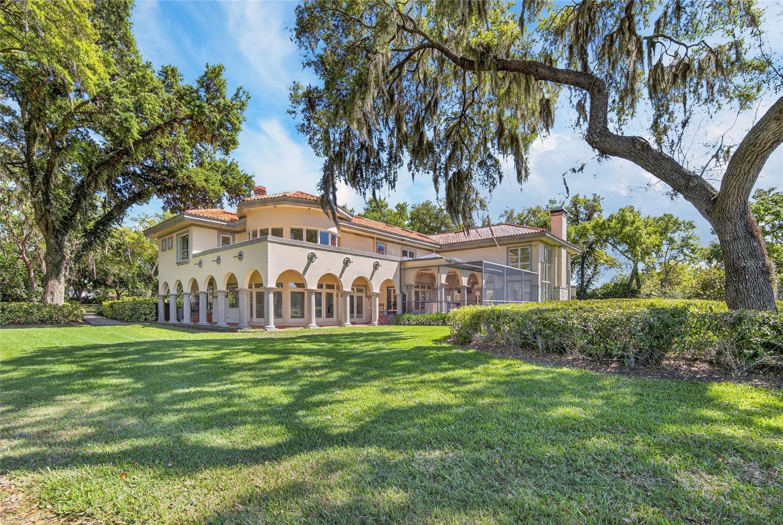 Listing photo id 56 for 1043 Guisando De Avila