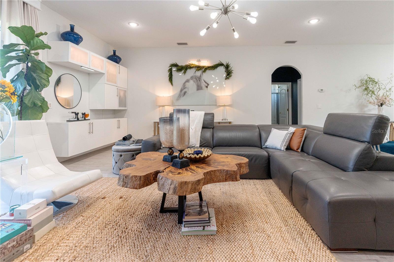 Image 12 of 44 For 19930 Dolores Ann Court