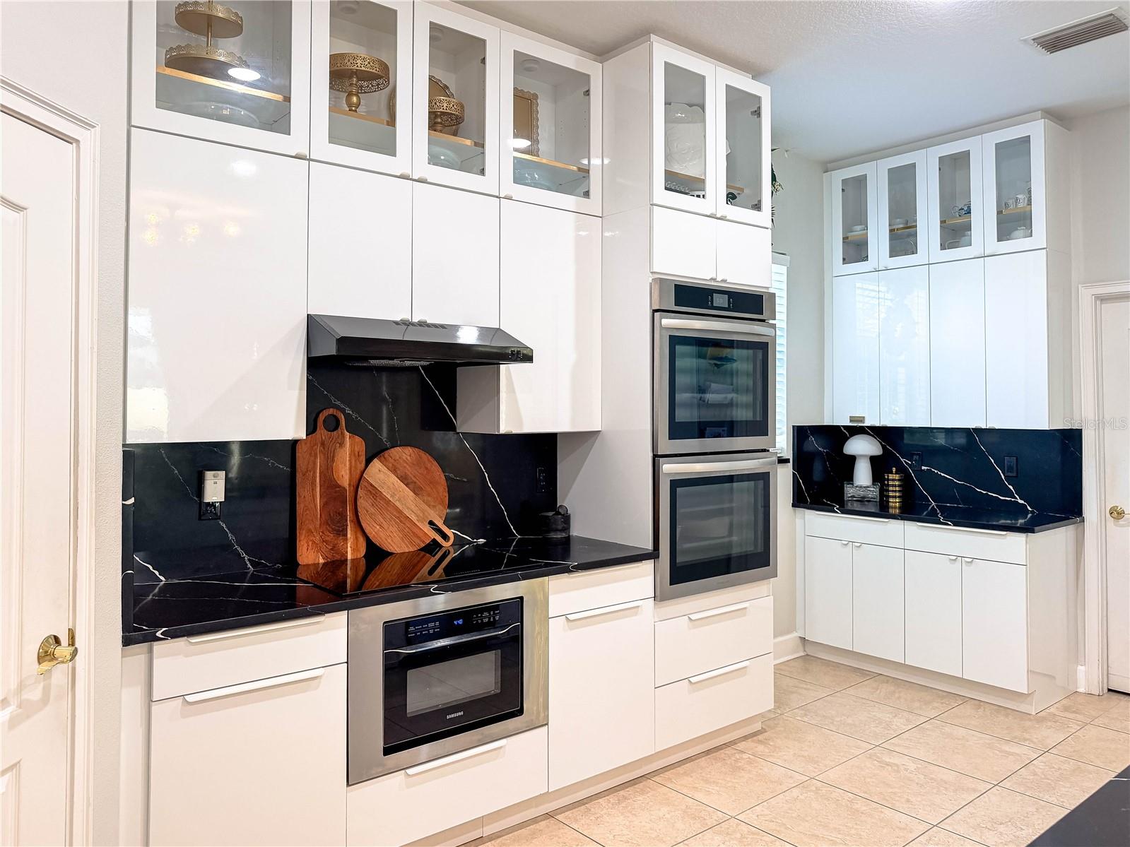 Image 21 of 44 For 19930 Dolores Ann Court