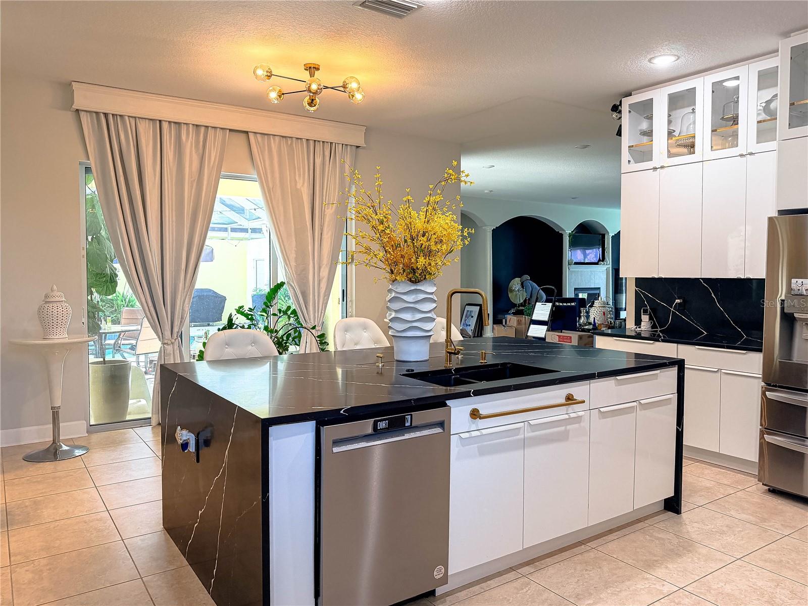 Image 22 of 44 For 19930 Dolores Ann Court